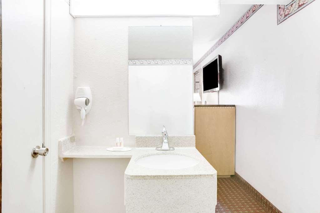 Travelodge By Wyndham Hotel
