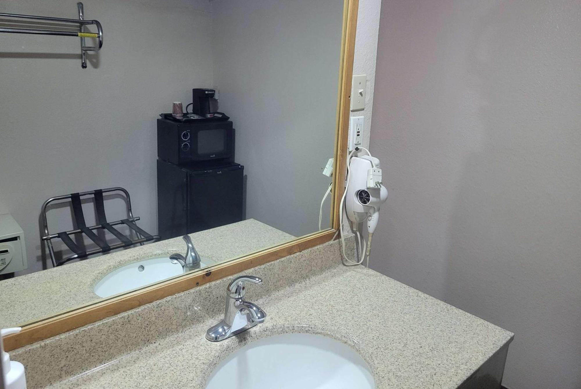 Travelodge By Wyndham Hotel 3*